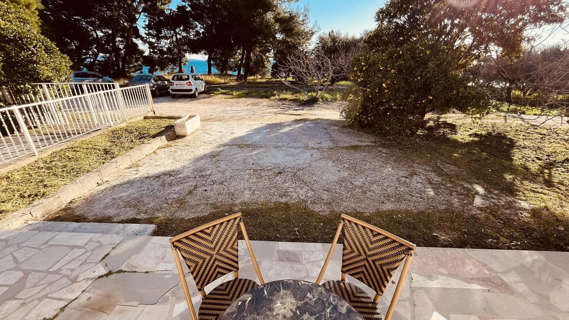 Beachfront Apartment Drazen With Patio & Parking Split