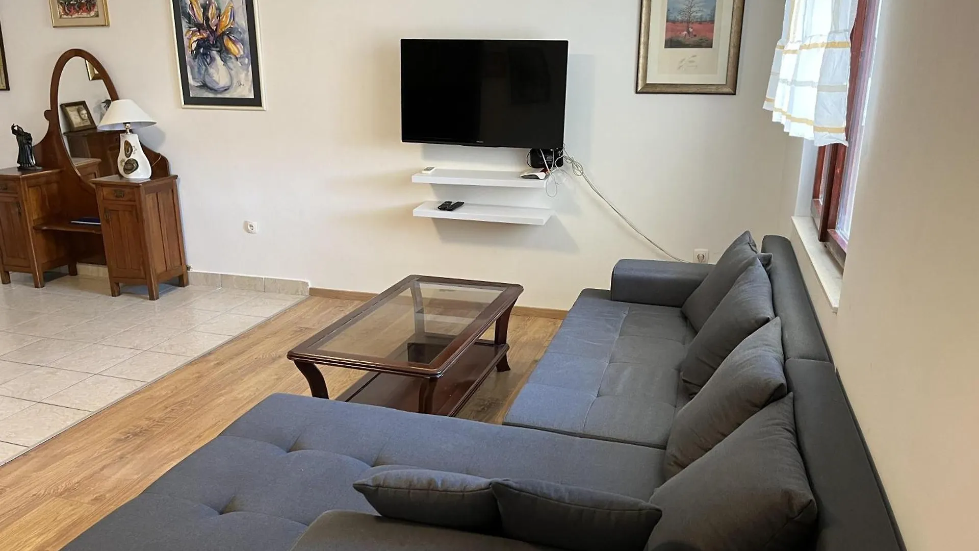Beachfront Apartment Drazen With Patio & Parking Split Croatia