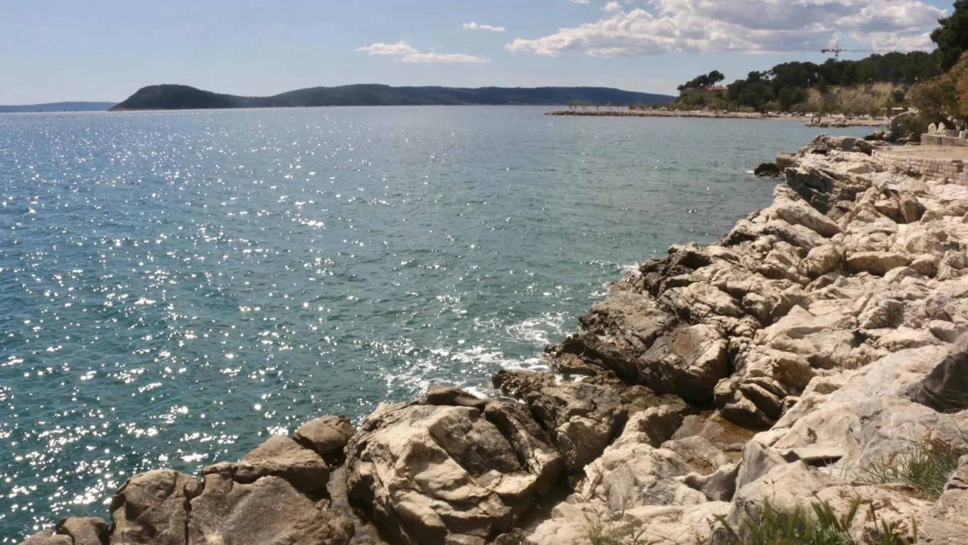 Beachfront Apartment Drazen With Patio & Parking Split 0*,  Croatia