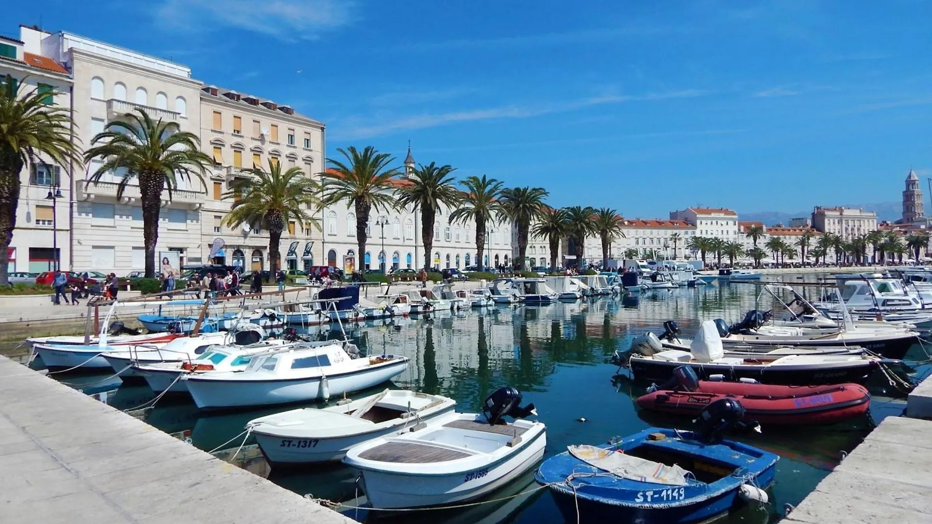 Beachfront Apartment Drazen With Patio & Parking Split Croatia